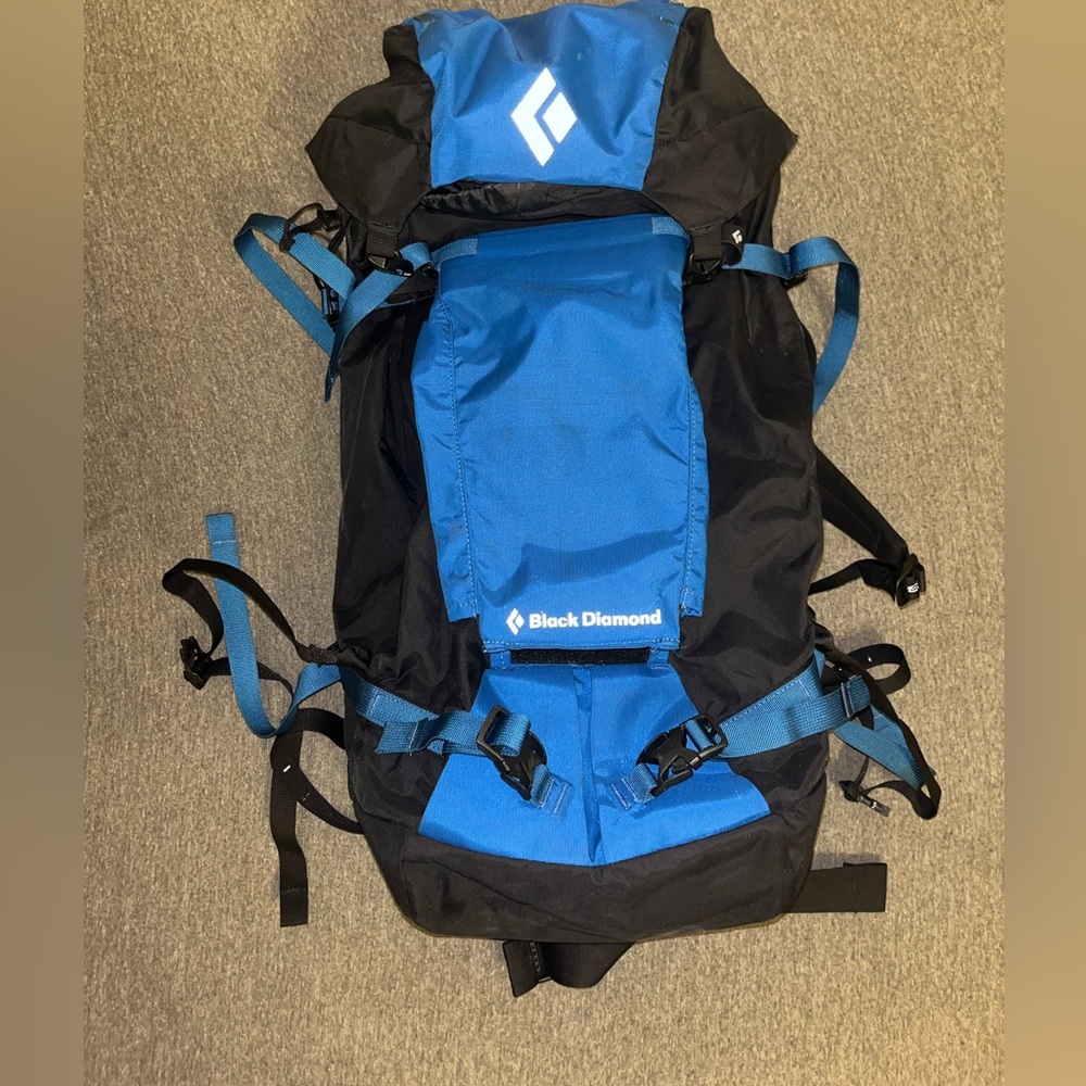 Black Diamond mission 35 backpack